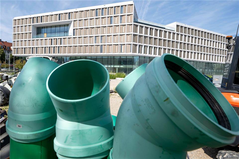 Beim millionenschweren Neubau des Strafgerichts kommt es immer wieder zu Problemen.Peter Kneffel/dpa