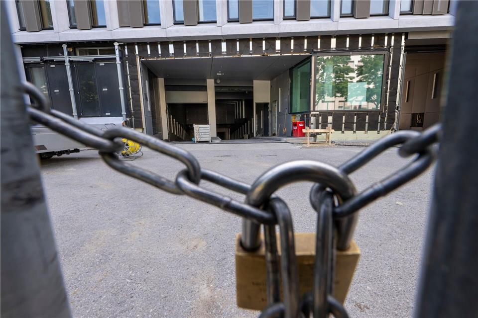 Beim millionenschweren Neubau des Strafgerichts kommt es immer wieder zu Problemen.Peter Kneffel/dpa