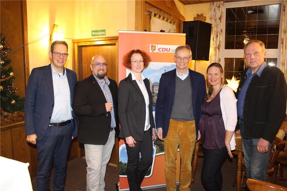 Beim zweiten CDU-Bürgerforum (von links): Bürgermeister Andreas Grotendorst, Moderator Raimund Stroick, Dr. Ulrike Janßen-Tapken, Dr. Ansgar Hörster, Dr. Sarah Gößling, Vorsitzende des CDU-Gemeindeverbands, und CDU-Fraktionsvorsitzender Bernhard Bölker.
