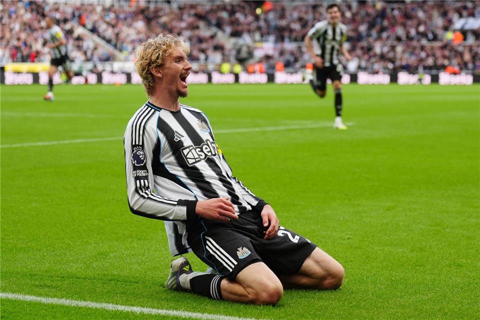 Bejubelt seinen ersten Treffer in der Premier League: Nick Woltemade.Owen Humphreys/PA Wire/dpa