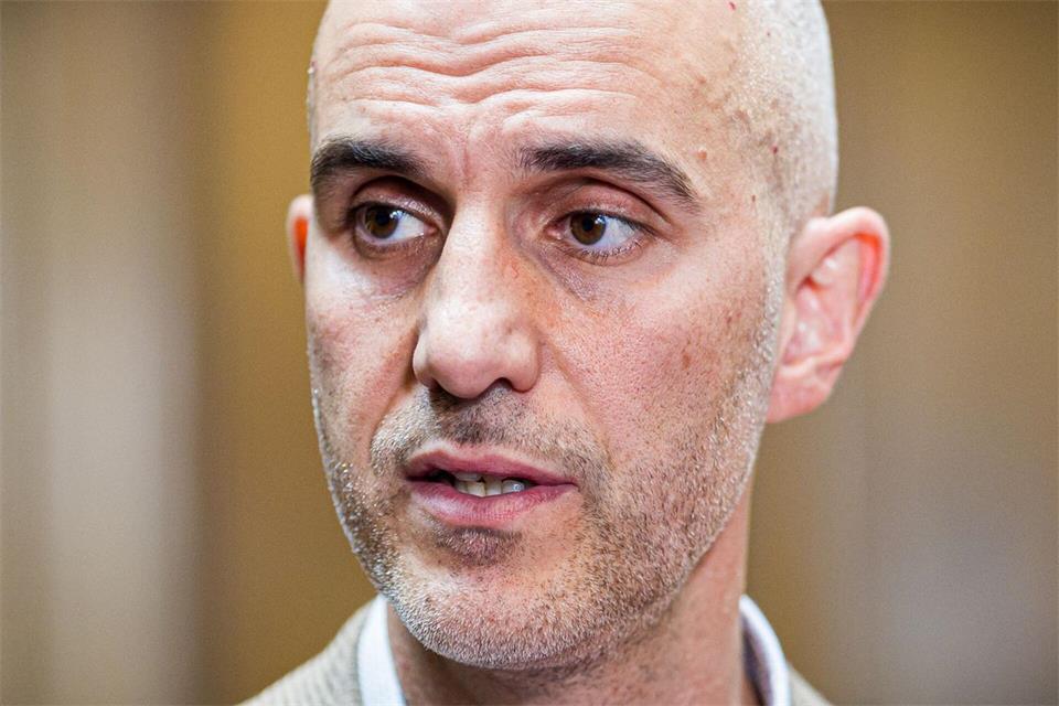 Belit Onay hält die Neubaustrecke für „alternativlos“. (Archivbild) Moritz Frankenberg/dpa