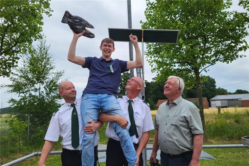 Ben Robers wurde mit seinem 241. Schuss zum König der Burloer Schützen.