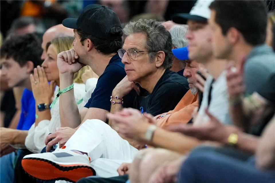 Ben Stiller war wieder unter den prominenten Zuschauern bei den NBA-Finals.Ross D. Franklin/AP/dpa