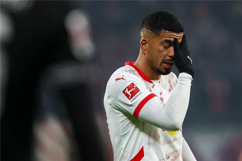 Nullnummer gegen Gladbach: Leipzig in der Ergebnis-Krise Benjamin Henrichs war angeschlagen in das Spiel gegangen.Jan Woitas/dpa