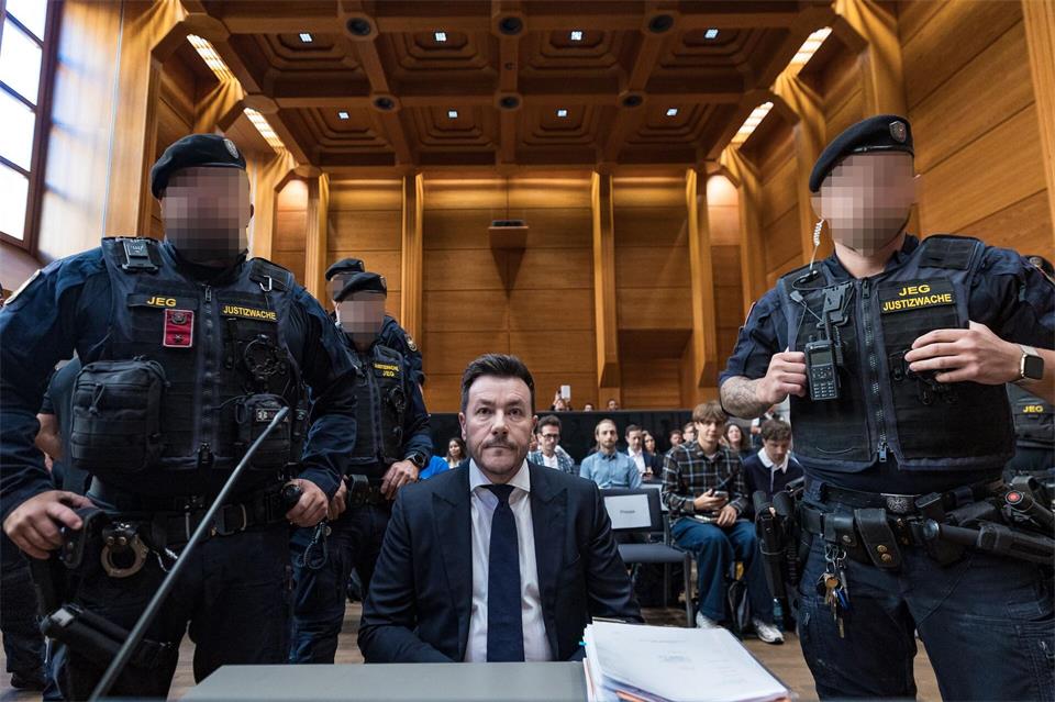 Benko erneut vor GerichtExpa/ Johann Groder/APA/dpa
