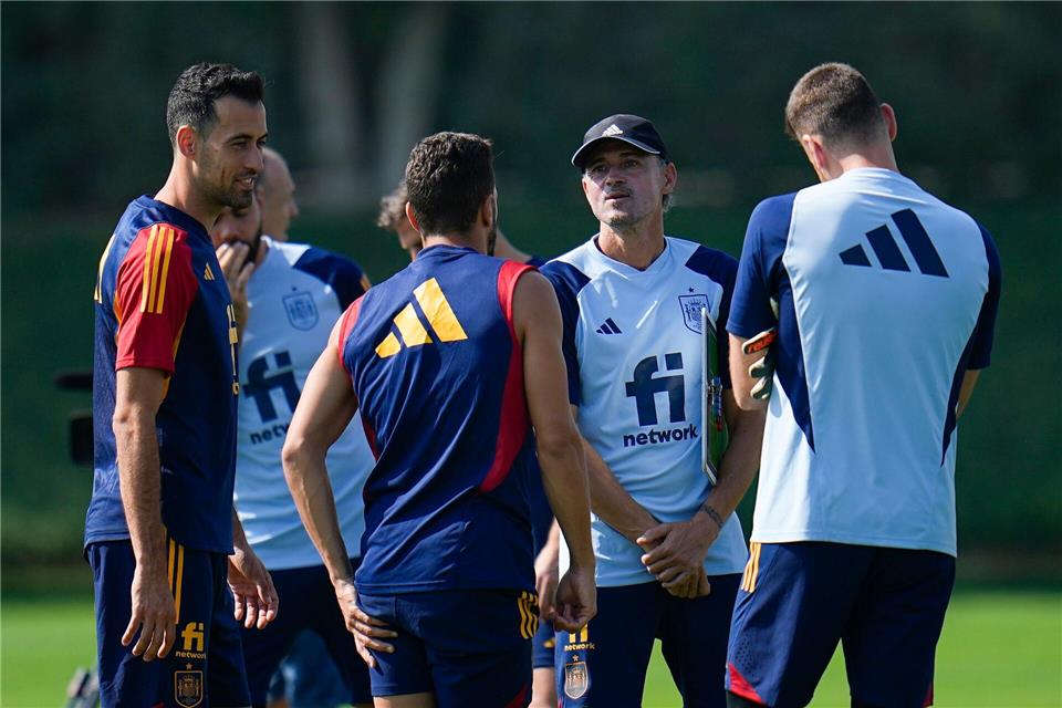 Bereits Spaniens Ex-Trainer Luis Enrique setzte auf Unai Simon im Tor. (Archivbild)Julio Cortez/AP/dpa