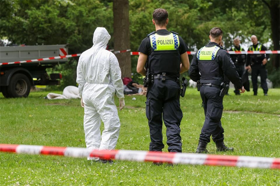Bereits am 15. Juni 2026 war vor der Drogenhilfeeinrichtung in Hamburg-Harburg einem Mann ins Bein geschossen worden. (Archivbild)Bodo Marks/dpa