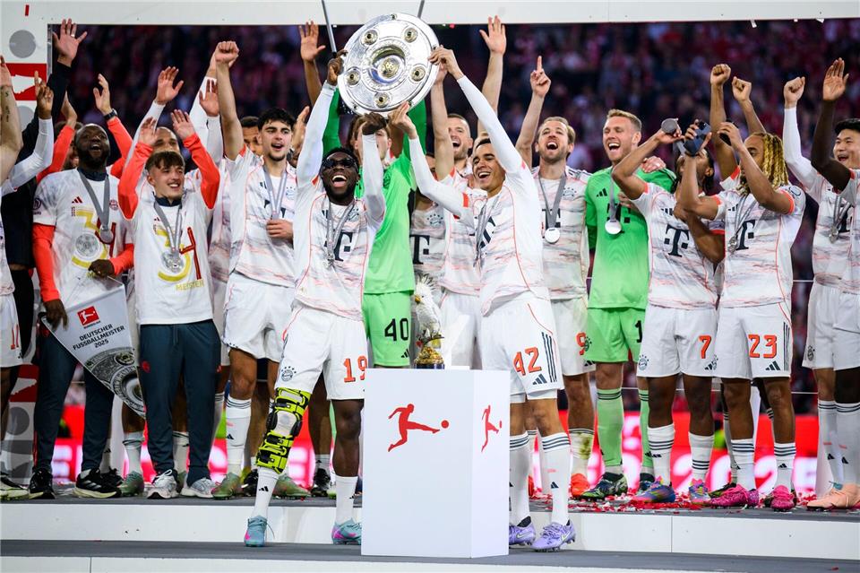 Bereits am Sonntag kann der FC Bayern München erneut deutscher Fußball-Meister werden. (Archivbild)Tom Weller/dpa