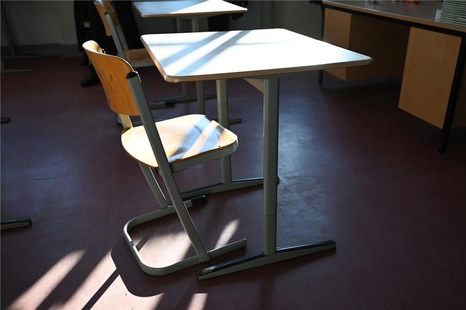 Berlin braucht mehr Schulplätze - bis zum Sommer sollen fünf neue Schulbauten abgeschlossen werden. (Symbolbild) Elisa Schu/dpa