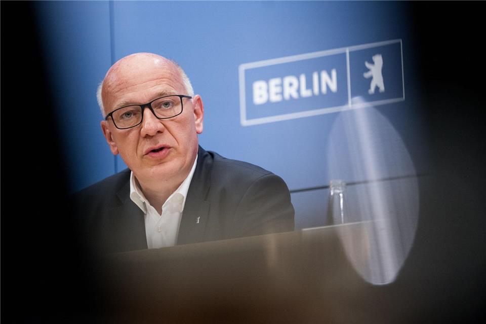 Berlins Regierender Bürgermeister Kai Wegner (CDU) fordert nach dem Terroranschlag am Rande des CSD, Konsequenzen zu ziehen. Sebastian Gollnow/dpa