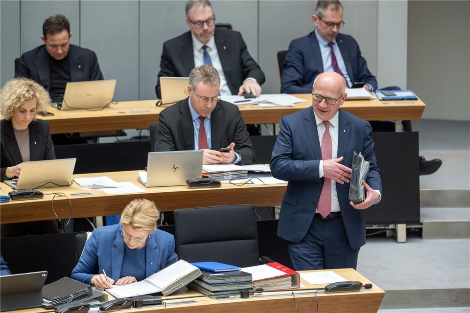 Berlins Regierender Bürgermeister Kai Wegner (CDU) hat sich im Landesparlament entschuldigt. Soeren Stache/dpa