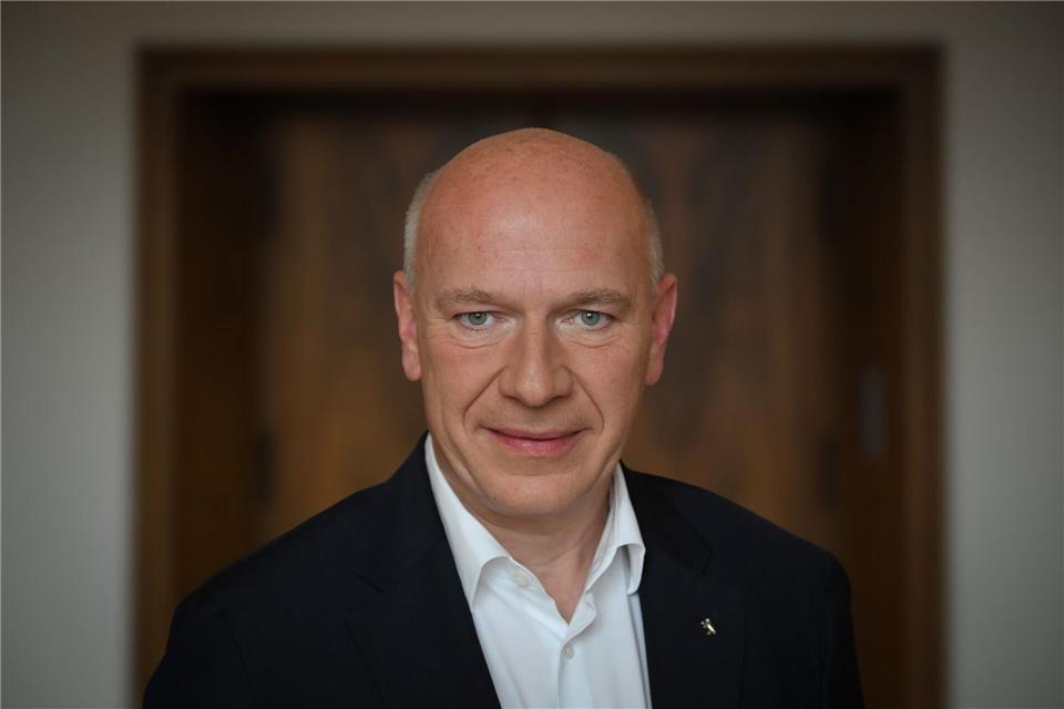 Wegner: Im Urlaub schalte ich ab Berlins Regierender Bürgermeister Kai Wegner hat das Smartphone im Urlaub nicht ständig griffbereit. Soeren Stache/dpa