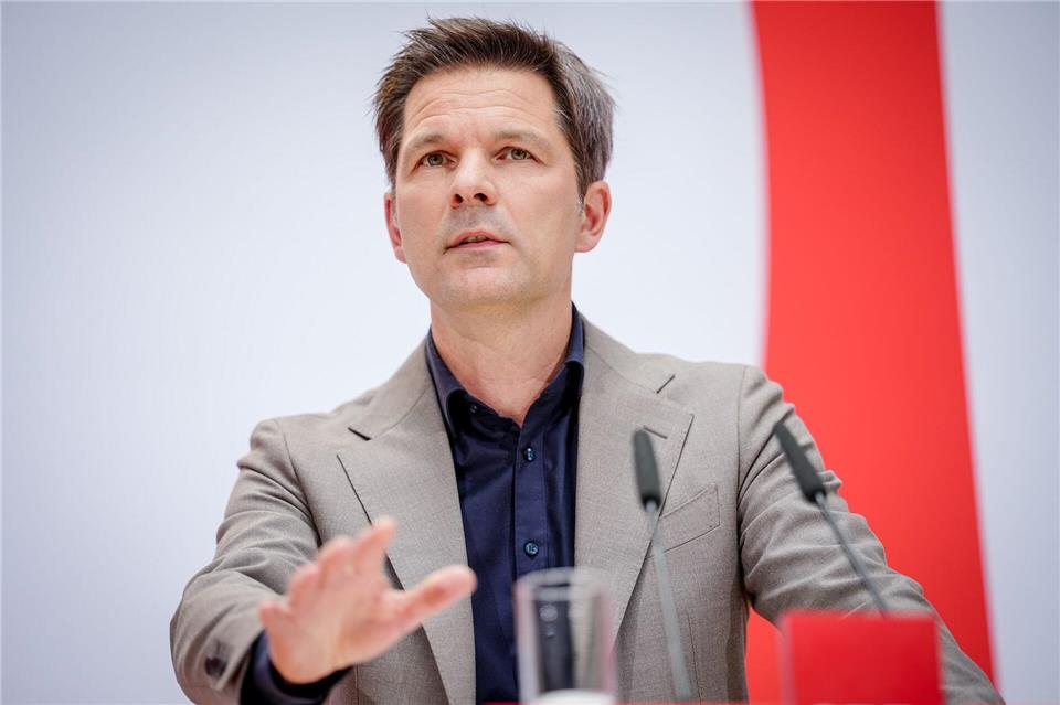 Berlins SPD-Landesvorsitzender Steffen Krach übt Kritik an der Bundesregierung. (Archivbild) Kay Nietfeld/dpa