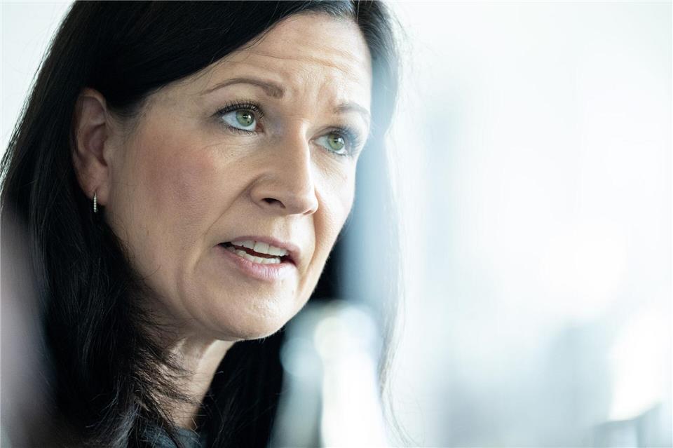 Berlins Senatorin stellt sich gegen die umstrittene Reform des Unterhaltsvorschusses. (Archivbild)Sebastian Christoph Gollnow/dpa