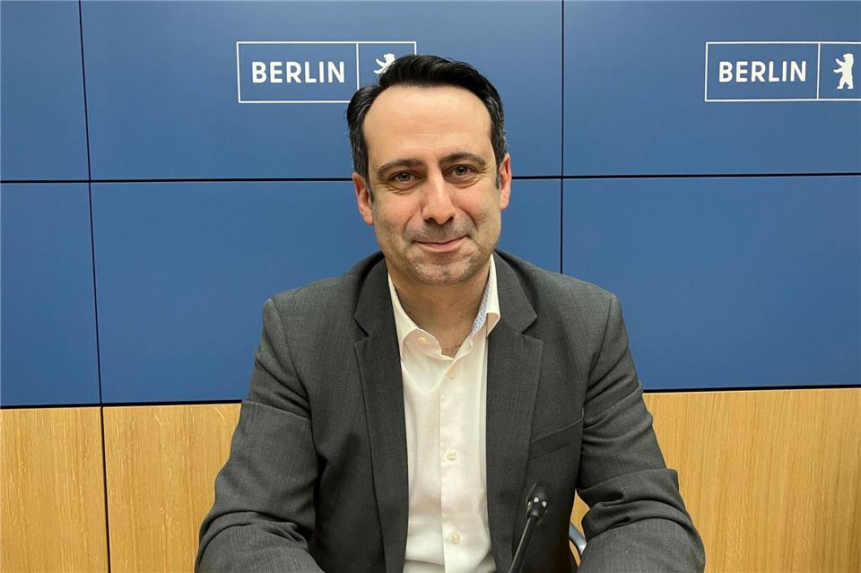 Berlins Sozialstaatssekretär Aziz Bozkurt sieht beim Hilfesystem für wohnungslose Menschen Verbesserungsbedarf.Stefan Kruse/dpa