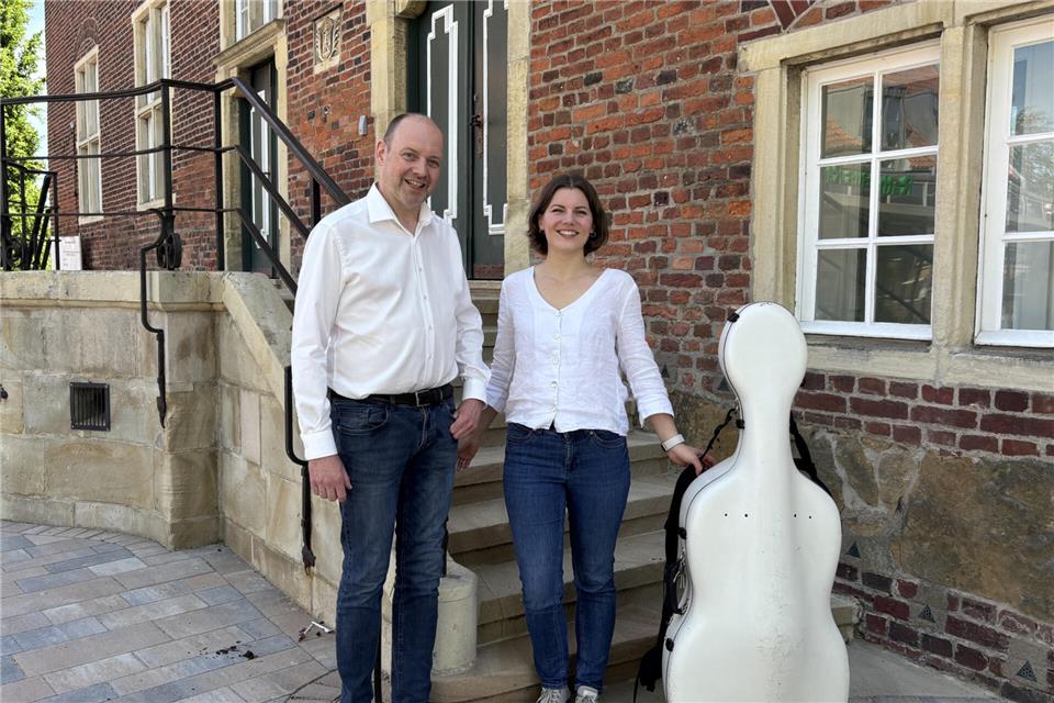 Bernd Brinker und Bea Sallaberger möchten internationale Künstler aus der Klassik für ein Festival nach Ramsdorf holen.