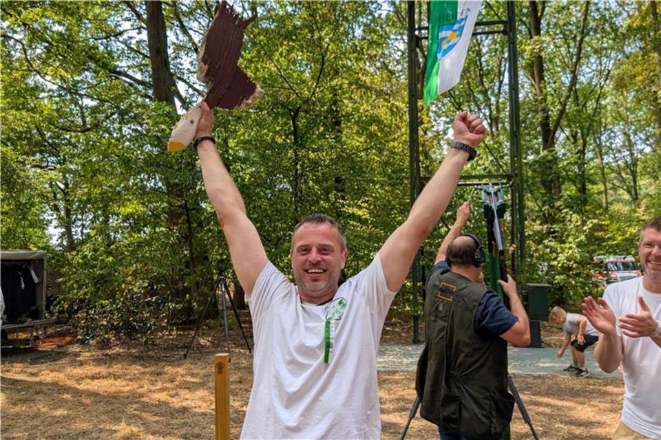 Bernd Bröring wird Schützenkönig in Heiden.