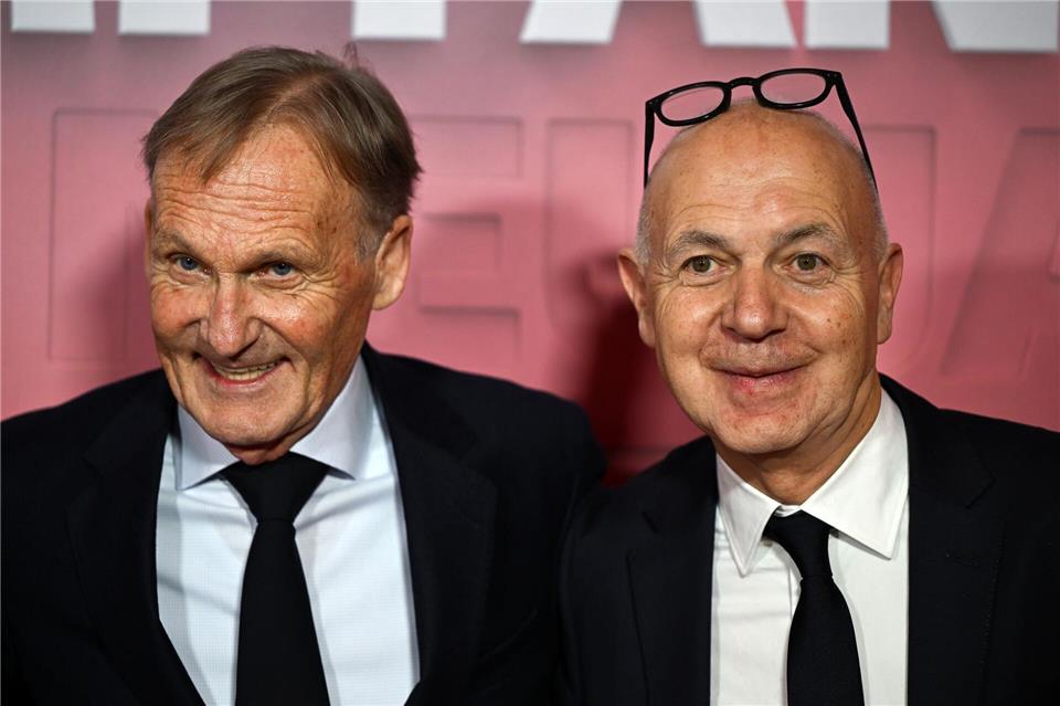 Bernd Neuendorf (r), Präsident des Deutschen Fußball-Bundes (DFB), war in der Runde mit Dreesen auch dabei.Florian Wiegand/dpa
