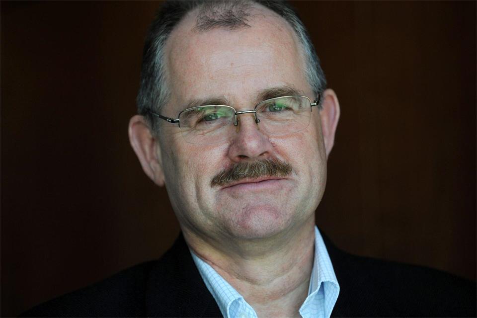 Bernd Schultz, Präsident des Berliner Fußballverbandes, hat mit seinem Verband erneut das Kinderschutzsiegel vom LSB bekommen. (Archivbild)Uwe Zucchi/dpa