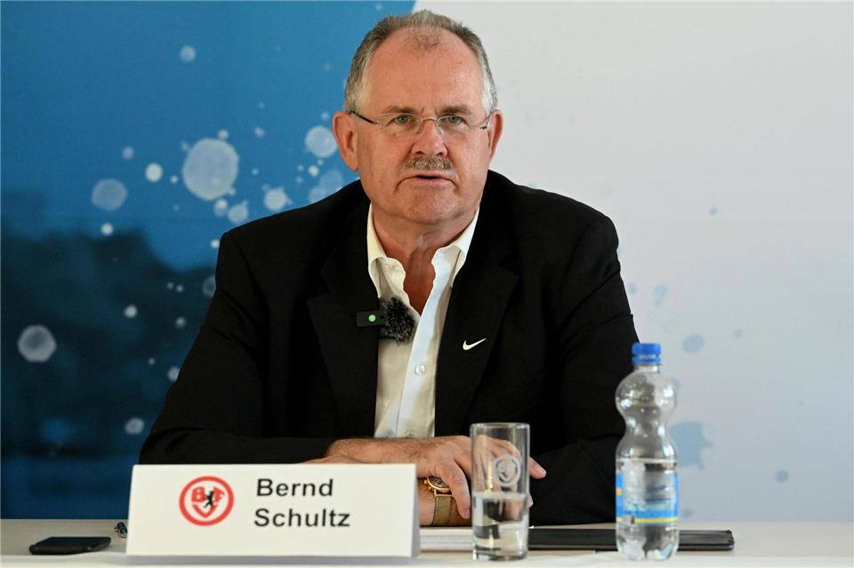 Bernd Schultz bleibt BFV-Präsident. (Archivbild)Matthias Koch/dpa