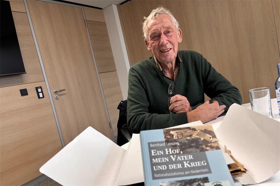 Bernhard Lensing liest am 18. September im „KulturRaum³“ aus seinem Buch vor.