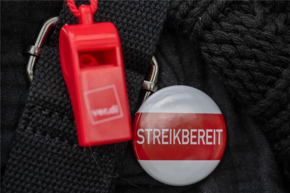 Beschäftigten der Unikliniken wollen in einen Warnstreik treten. (Symbolbild)Stefan Puchner/dpa