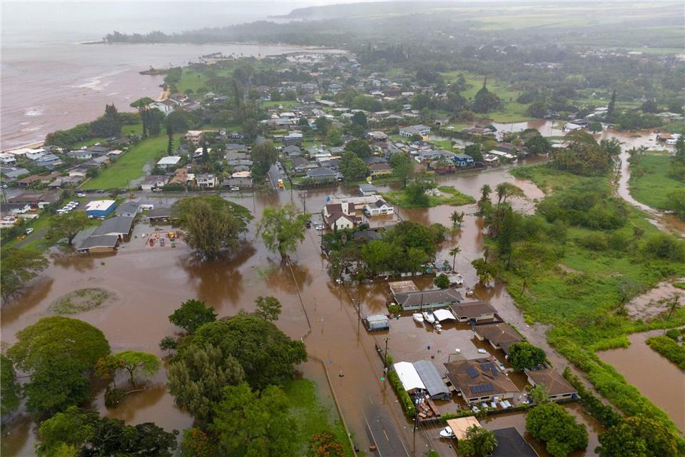 Besonders die Nordküste von Oahu ist stark betroffen.Mengshin Lin/FR172028 AP/AP/dpa