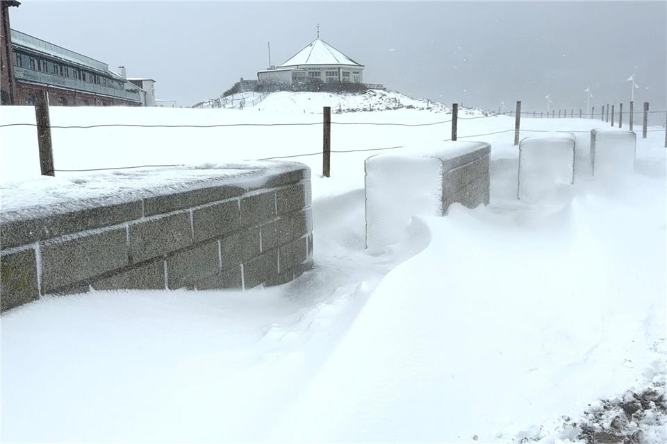 Besonders viel Schnee ist auf der ostfriesischen Insel Norderney gefallen.Volker Bartels/dpa