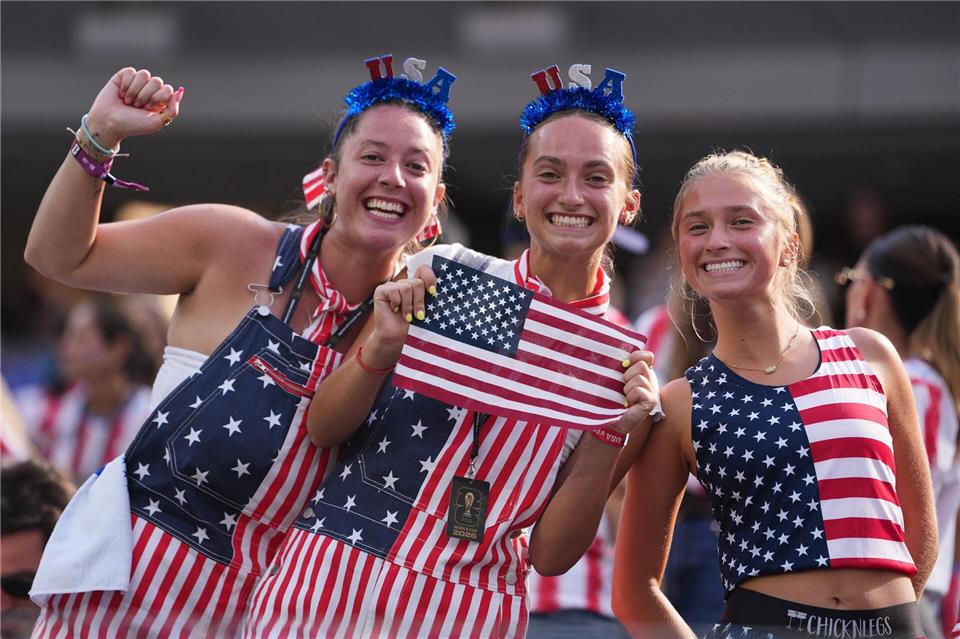 Beste Stimmung auf den Rängen: Siegertypen sehen US-Fans gern.Jae C. Hong/AP/dpa