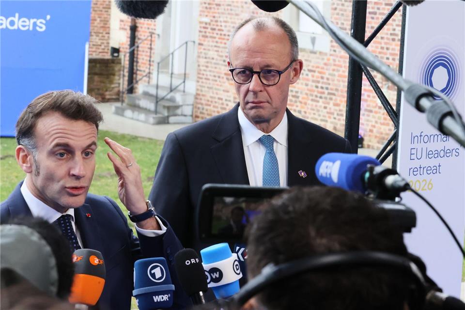 Betonen vor dem EU-Gipfel ihre Einigkeit: Macron und Merz. Francois Walschaerts/AP/dpa