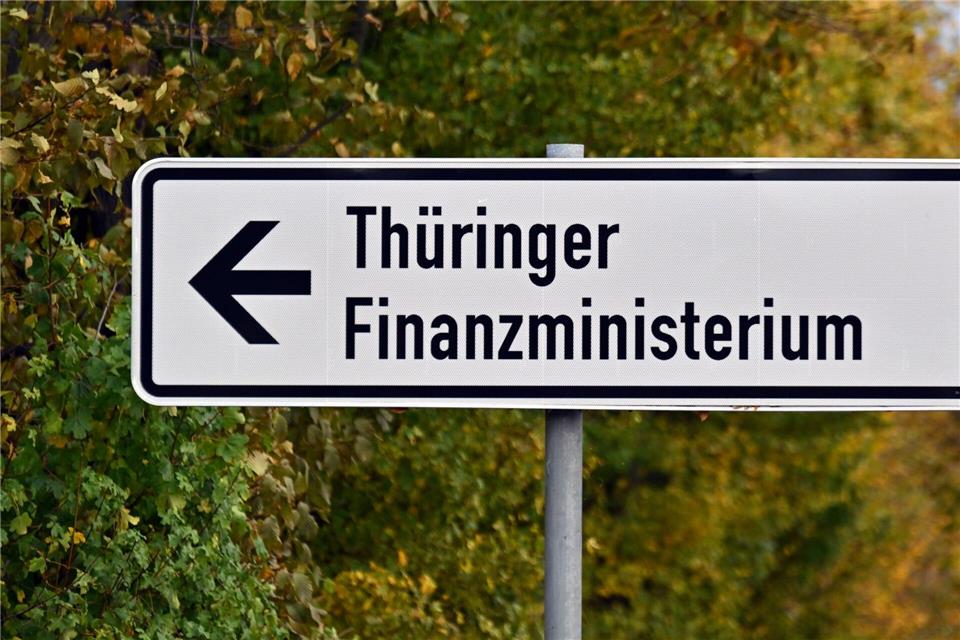 Betrüger versuchen mit gefälschten Zahlungsaufforderungen, an Geld und persönliche Daten zu kommen. (Symbolbild)Martin Schutt/dpa