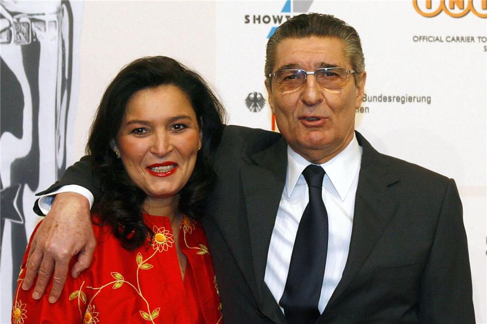 Bettina Michel – rund zehn Jahre vor dessen Tod – gemeinsam mit ihrem Vater Rudi Assauer. (Archivbild)Roland Weihrauch/dpa