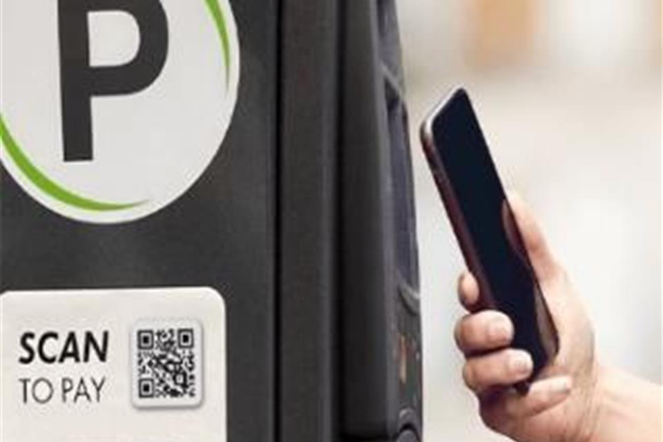 Bezahlen kann man auch per App, Smartphone oder mit der kontaktlosen Bankkarte.