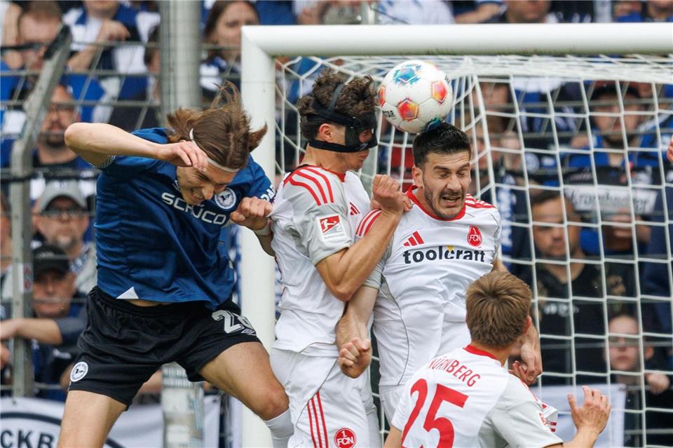 Bielefeld und Nürnberg trennen sich unentschieden.Friso Gentsch/dpa