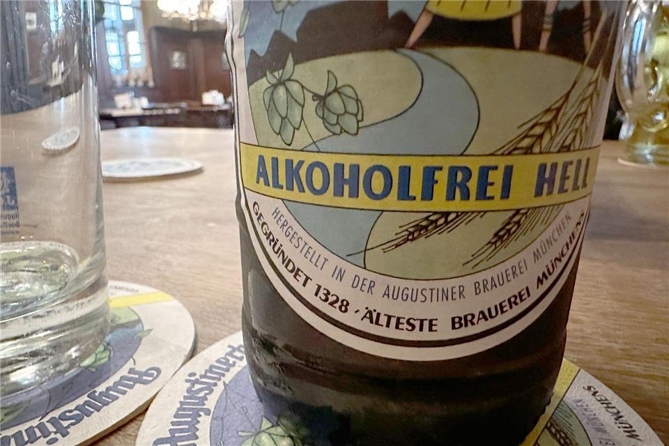Bier ohne Alkohol ist deutlich gesünder. (Symbolbild) Gregor Tholl/dpa