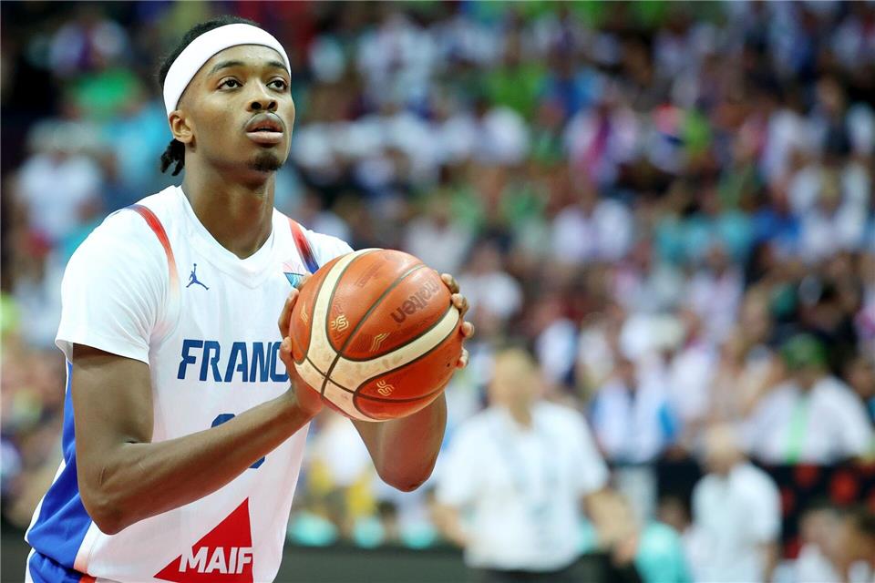Bilal Coulibay wirft für Frankreich.Jarek Praszkiewicz/PAP/dpa