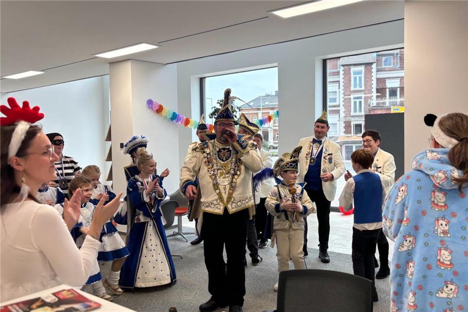 Gemener Karnevalisten besuchen Mergelsberg Verlag 