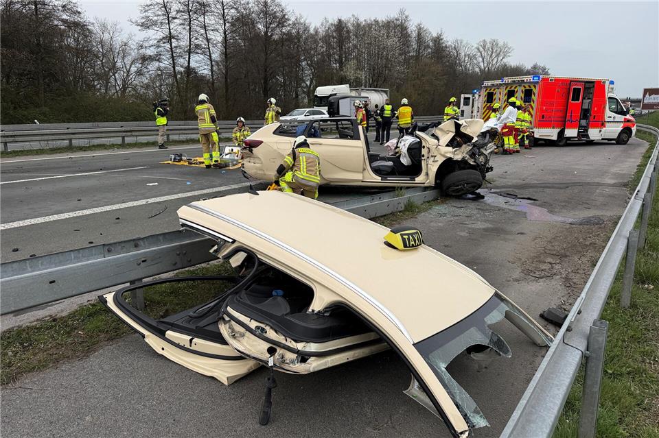 Schwerer Unfall: A 31 bei Lembeck in Richtung Borken gesperrt