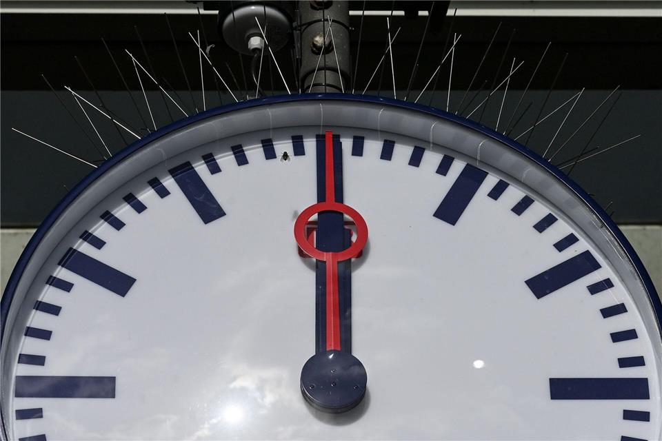 Zeitumstellung: Von Samstag auf Sonntag wird die Uhr umgestellt 