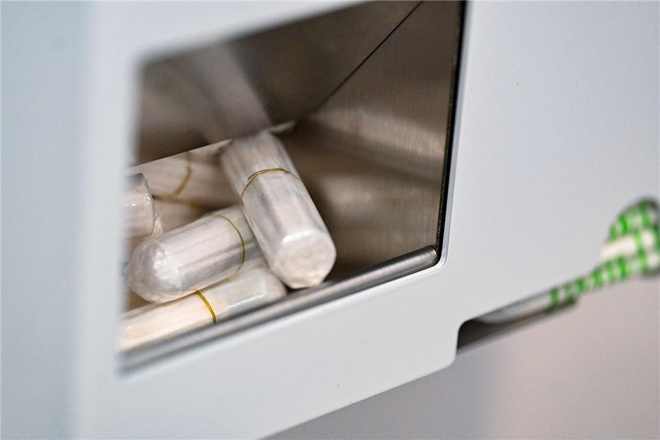 Drei Jahre Wartezeit: Bocholter Schulen erhalten Hygieneautomaten