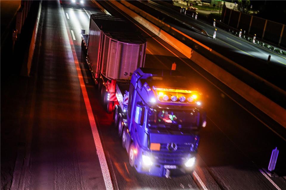 Proteste und Polizeieinsatz: Dritter Atommüll-Transport endet sicher in Ahaus