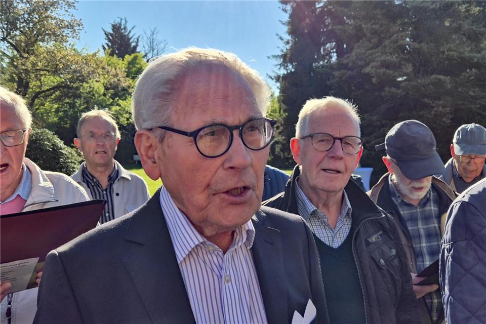 Sängervereinigung überrascht Josef Gördes zum 99. Geburtstag 