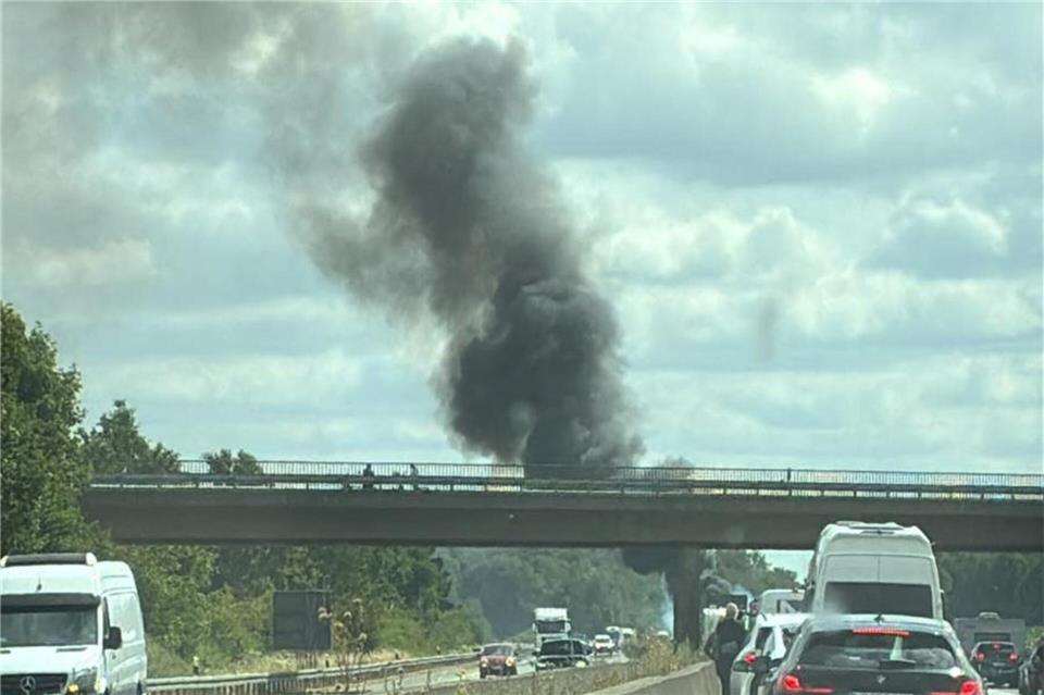 Brand auf der A31: Verkehr staut sich zwischen Gescher und Ahaus