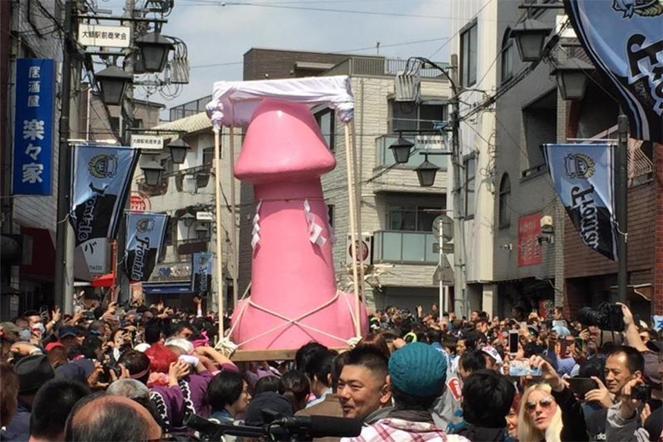 Hoch lebe der Penis - Kurioses Phallus-Festival in Japan 