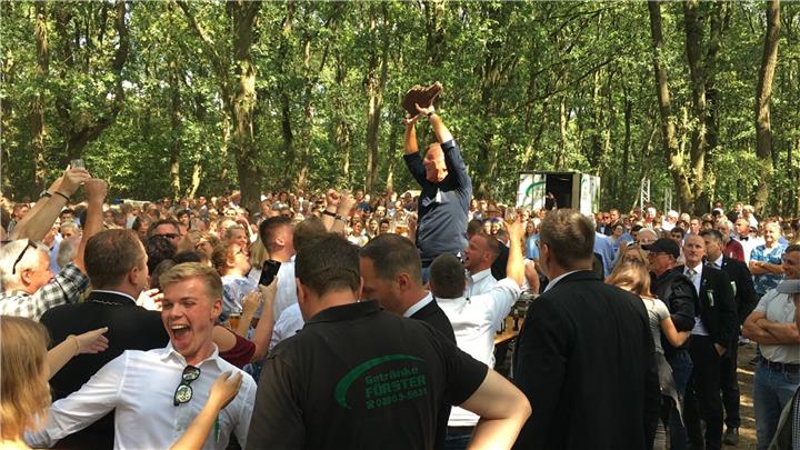 Stefan Bramers ist König in Heiden 