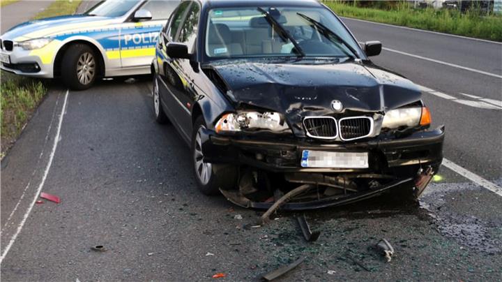Vier Verletzte bei Unfall in Erle 