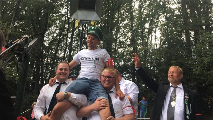 Sebastian Dowe regiert in Maria Veen 