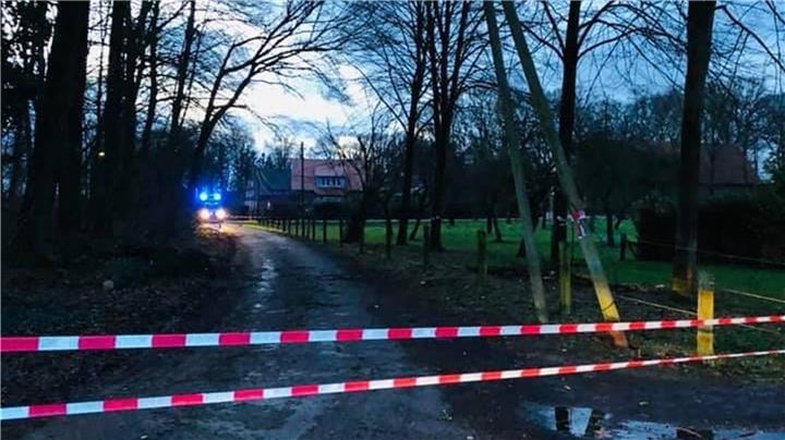 Feuerwehr Raesfeld entfernt umgefallene Bäume 