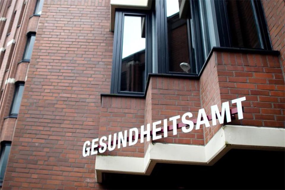 Nach fünf Coronavirus-Fällen in NRW weitere Testergebnisse 