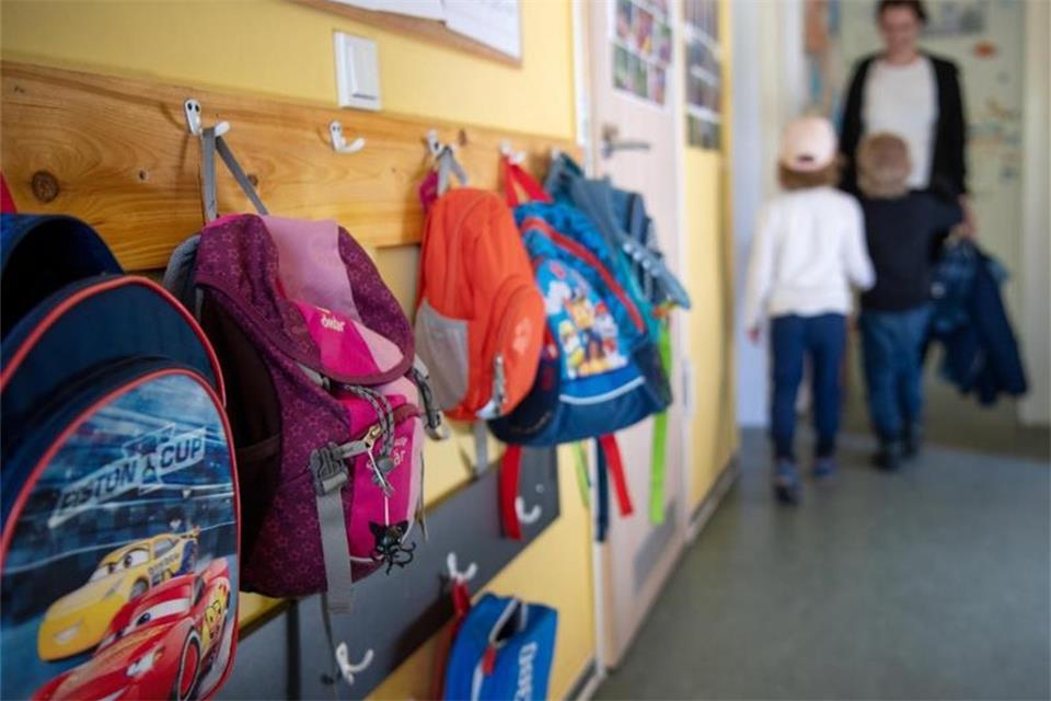 Nordrhein-Westfalen droht bei Kita-Öffnung mit Alleingang 